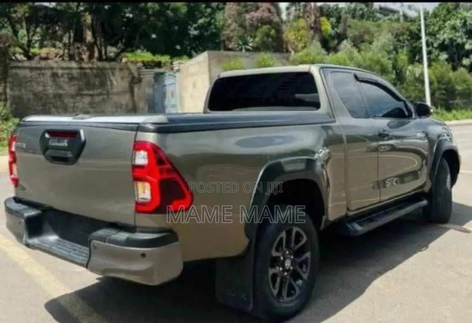 New Toyota Hilux 2022 Gray