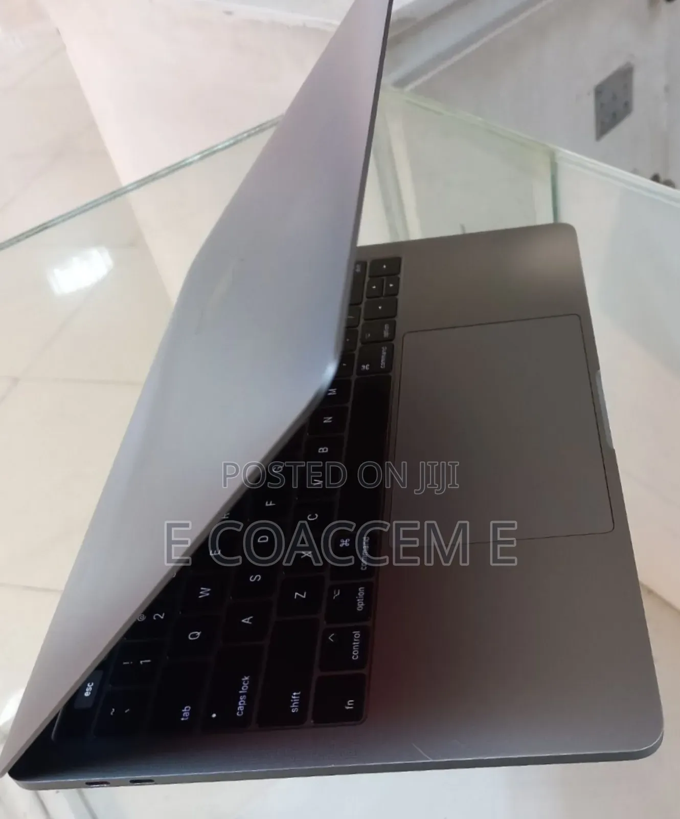 New Laptop Apple MacBook 8GB Intel Core I5 SSD 256GB