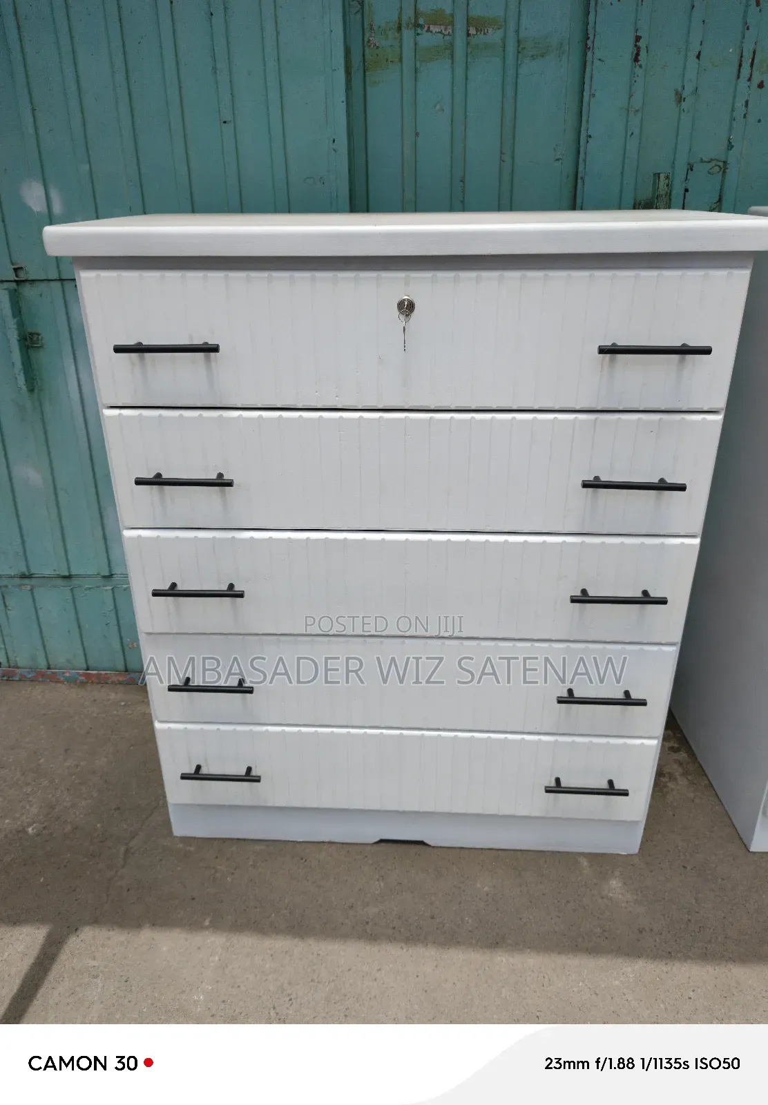 የልብስ ሸሚዝ ኮሞ