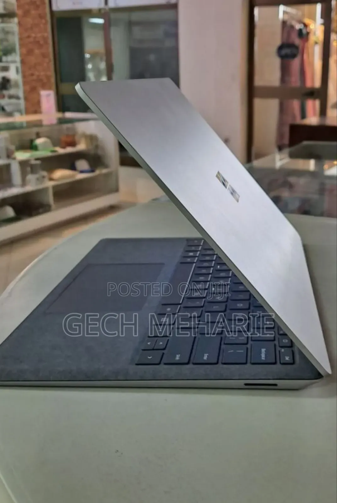 New Laptop Microsoft Surface Laptop 16GB Intel Core i7 SSD 256GB