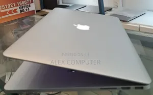 New Laptop Apple MacBook Pro 2015 16GB Intel Core I7 SSD 256GB