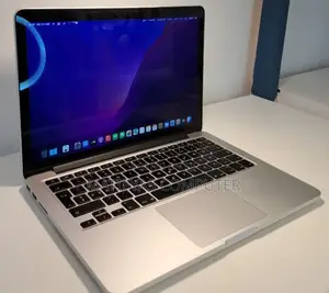 New Laptop Apple MacBook Pro 2015 8GB Intel Core I5 SSD 256GB
