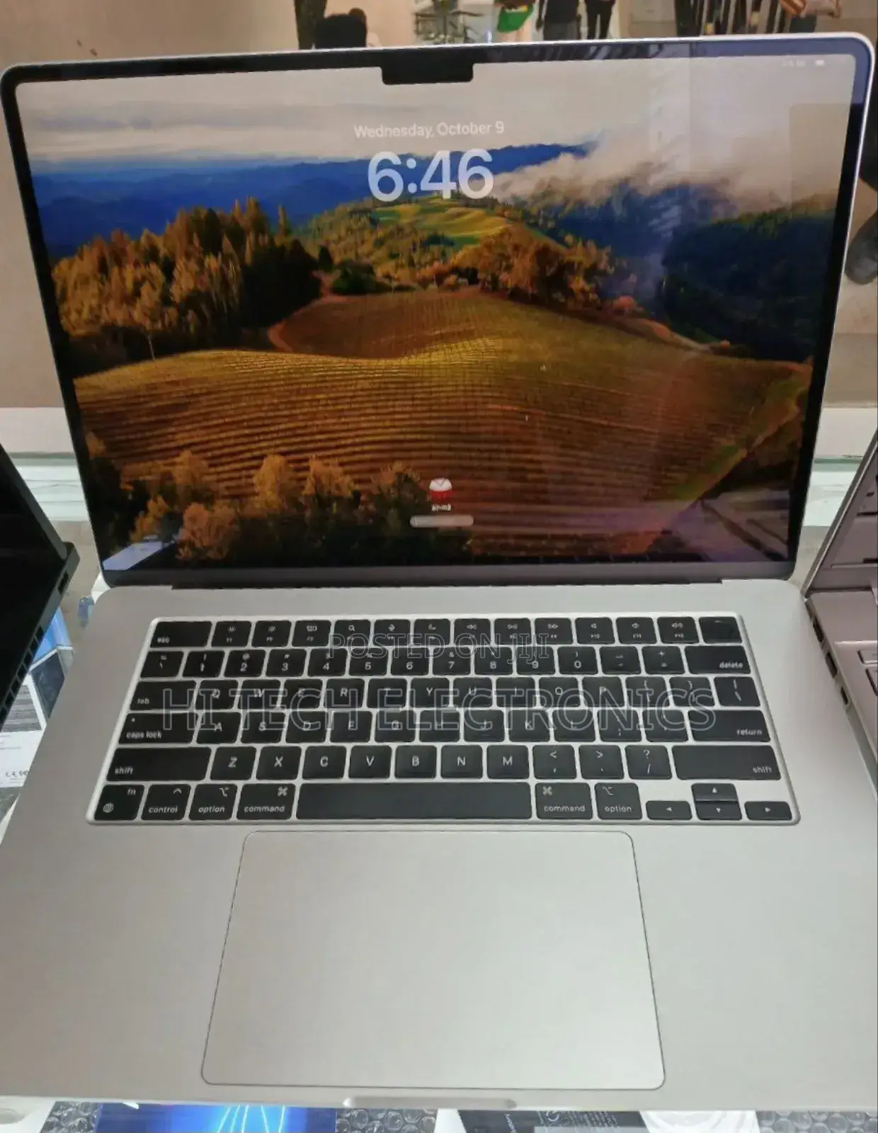 New Laptop Apple MacBook Air 2022 M2 8GB Apple M2 SSD 256GB