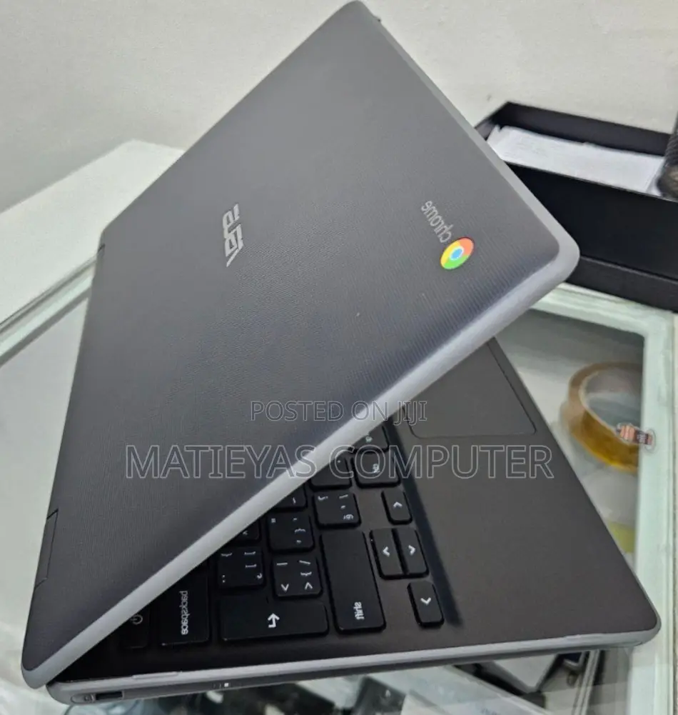 New Laptop Asus 4GB Intel SSD 640GB