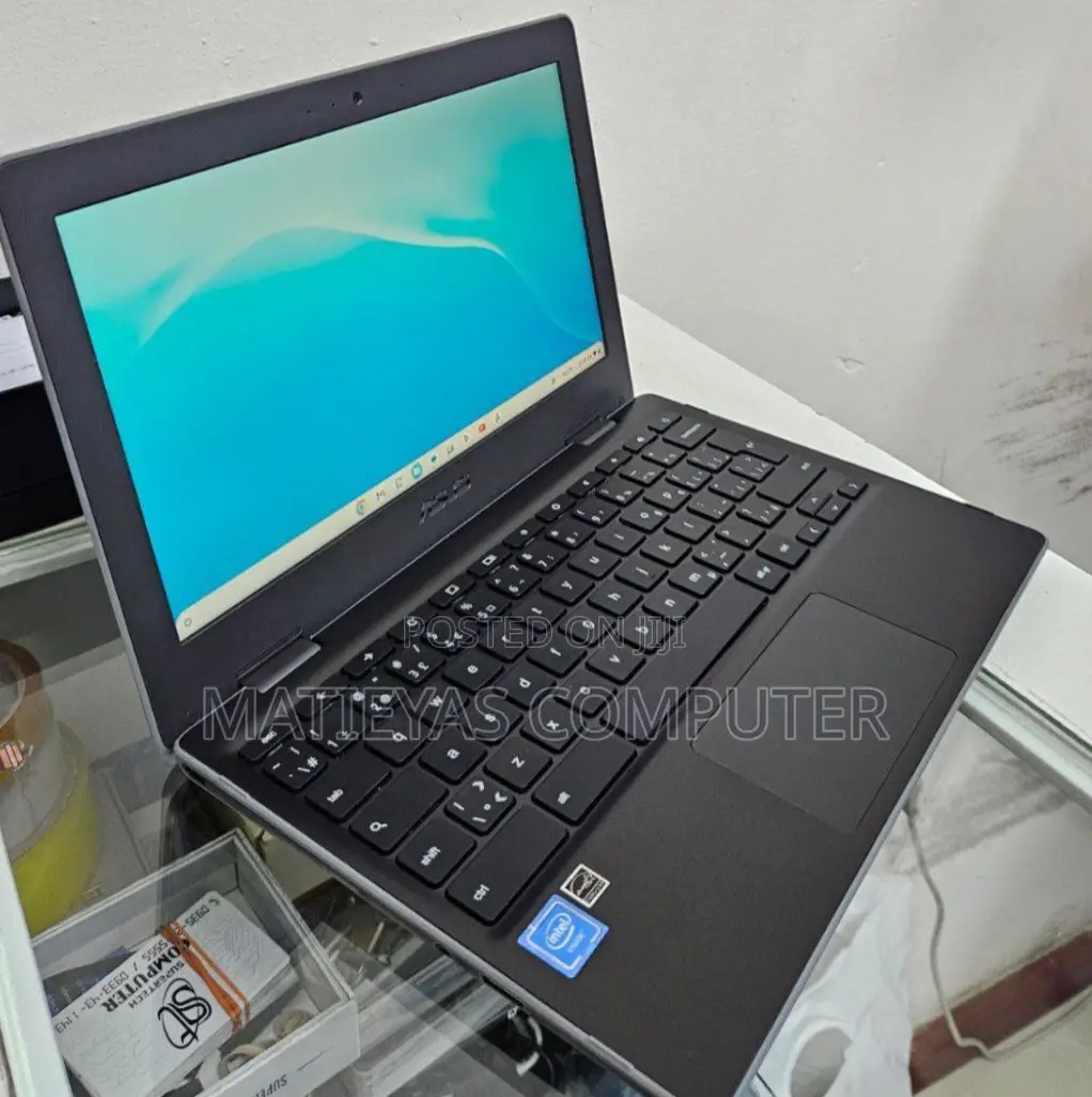 New Laptop Asus 4GB Intel SSD 640GB