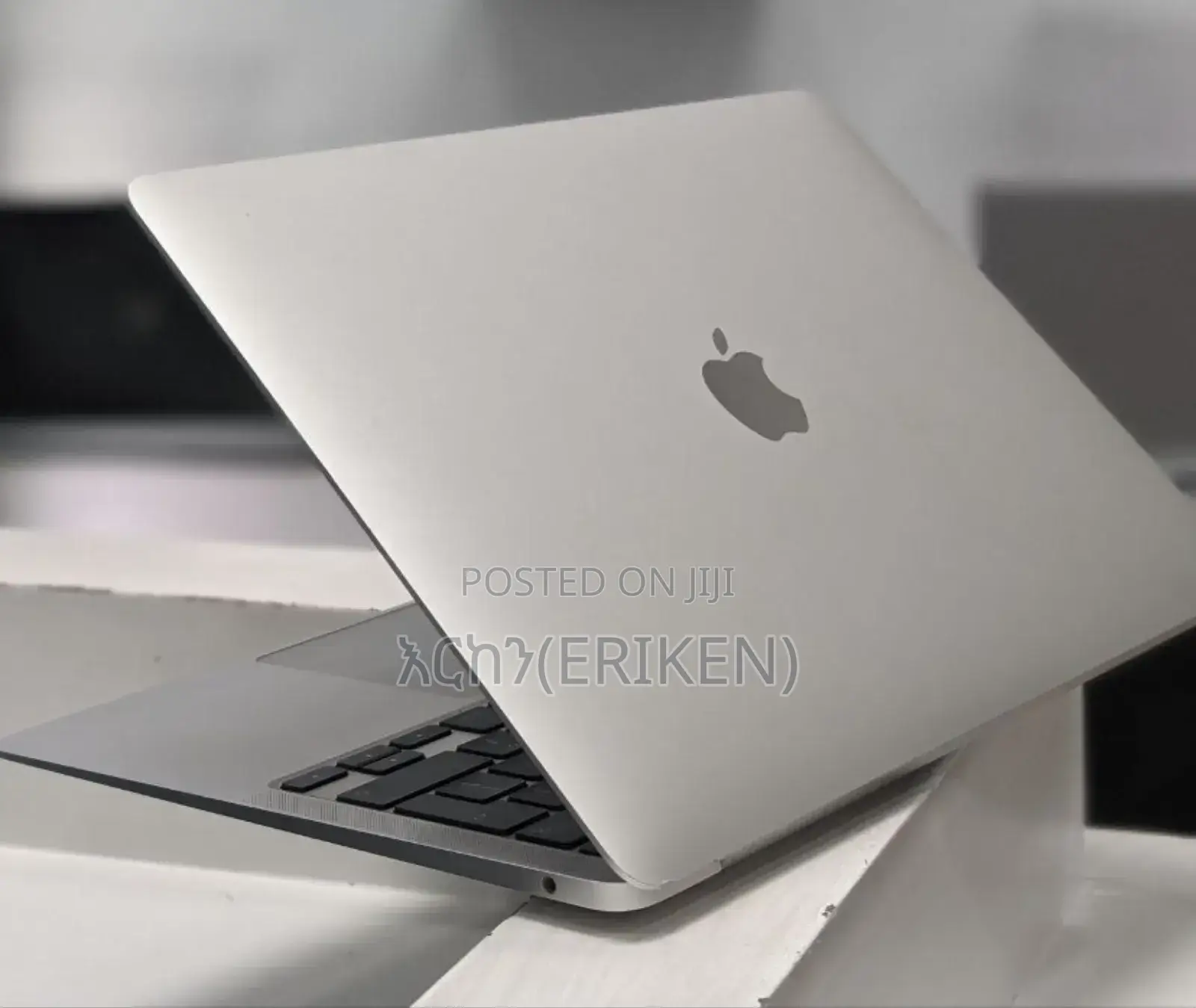 New Laptop Apple MacBook Air 2020 M1 16GB Apple M1 SSD 512GB