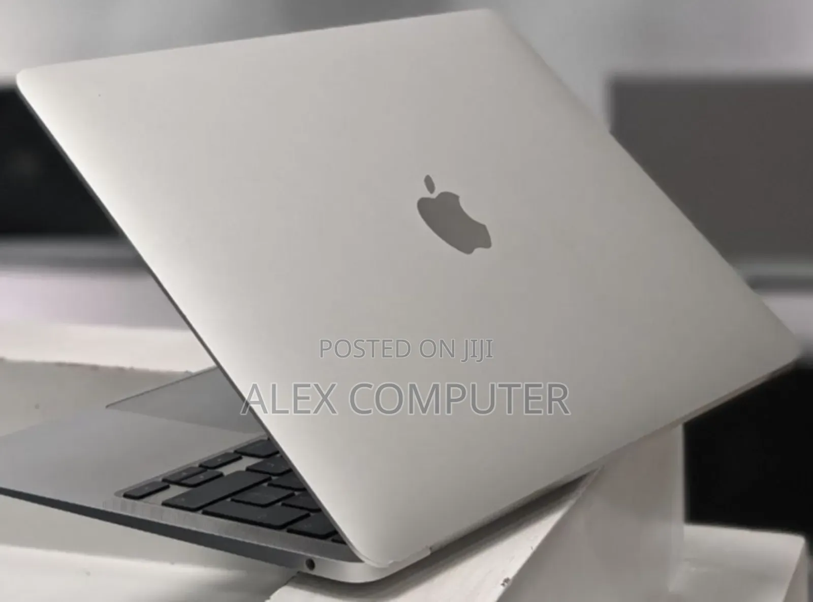 New Laptop Apple MacBook Air 2020 M1 16GB Apple M1 SSD 512GB