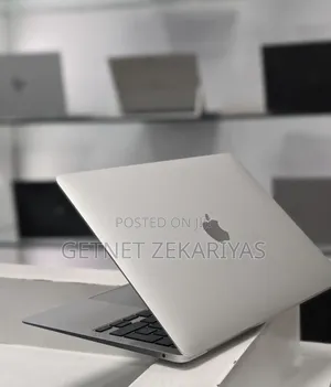 New Laptop Apple MacBook Air 16GB Apple M1 SSD 512GB