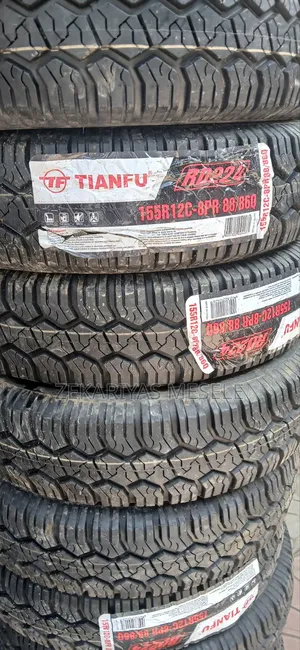 Photo - Car Tyre Goma