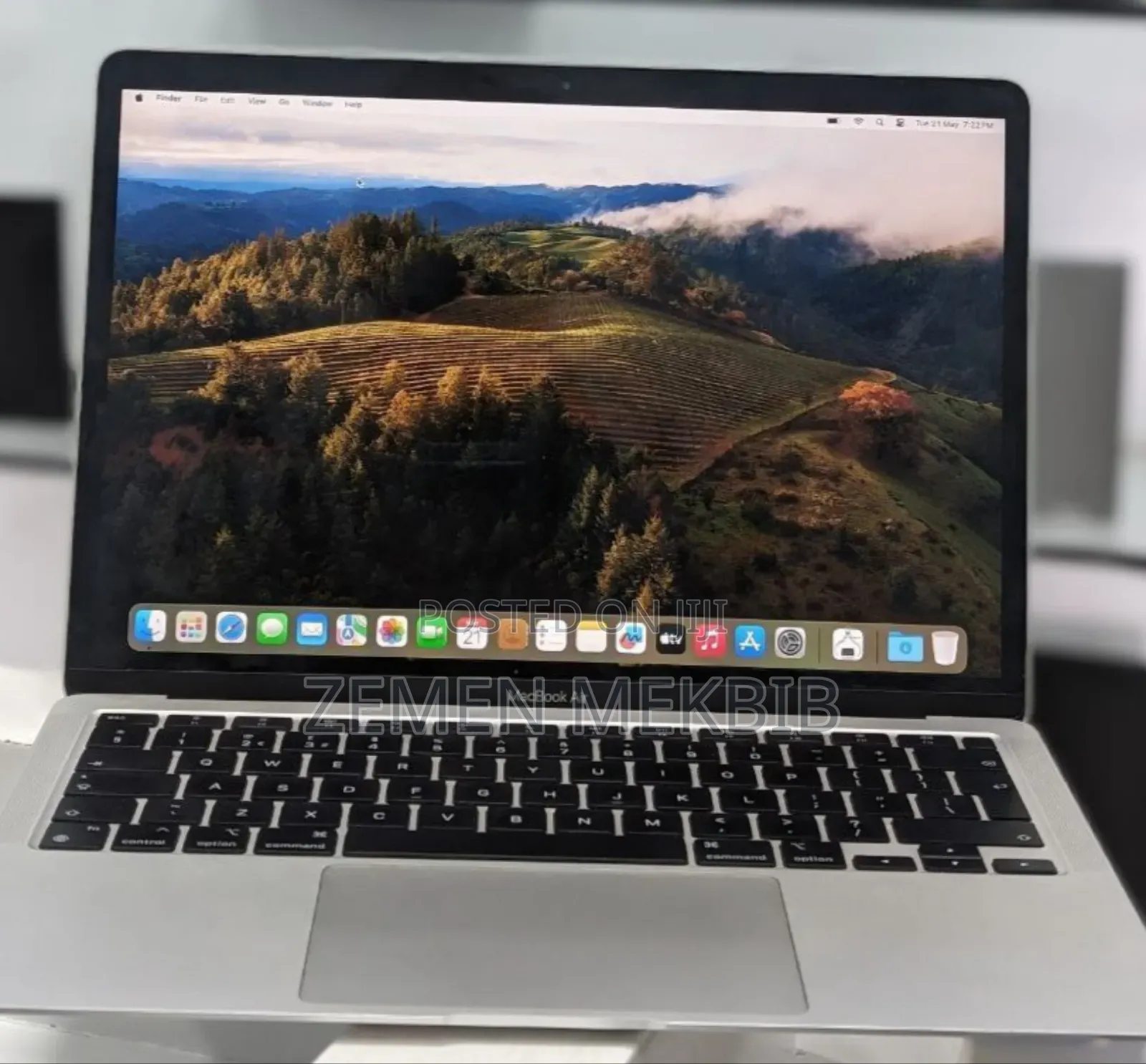 New Laptop Apple MacBook Air 2020 M1 16GB Intel Core I7 SSD 512GB