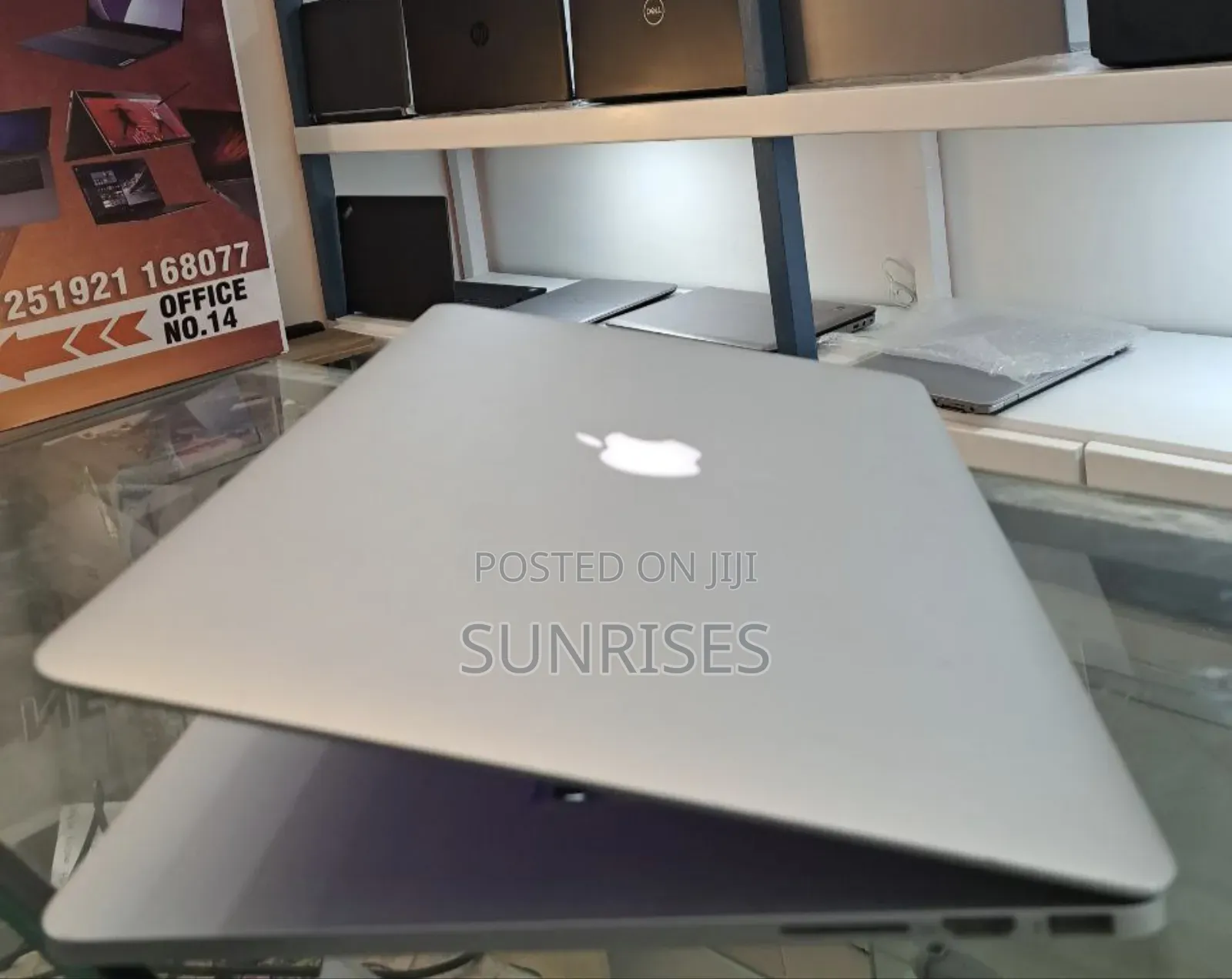 New Laptop Apple MacBook Pro 2015 16GB Intel Core I7 SSD 256GB