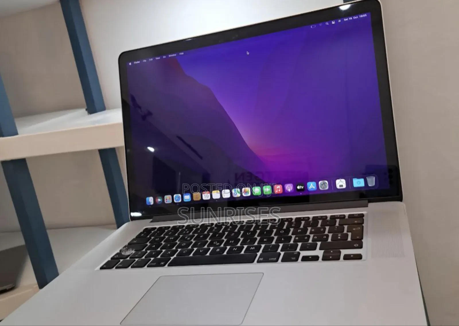 New Laptop Apple MacBook Pro 2015 16GB Intel Core I7 SSD 256GB