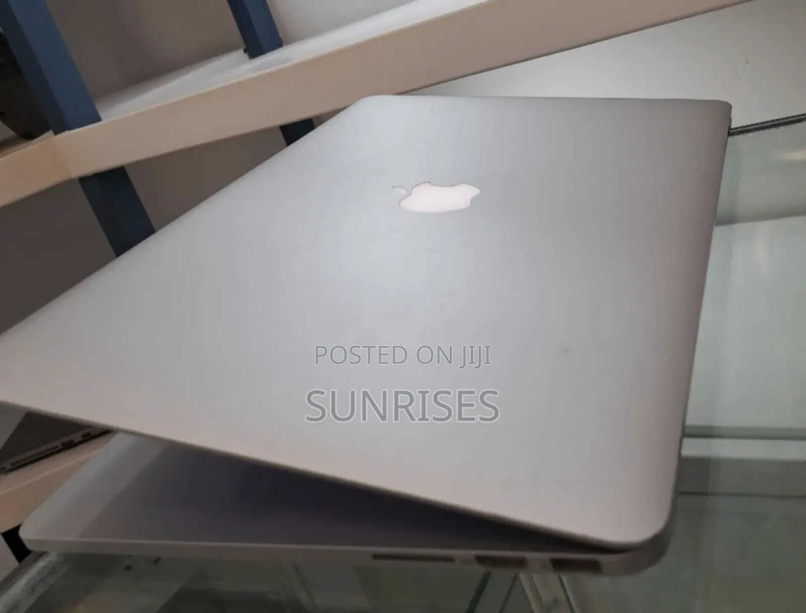 New Laptop Apple MacBook Pro 2015 16GB Intel Core I7 SSD 256GB