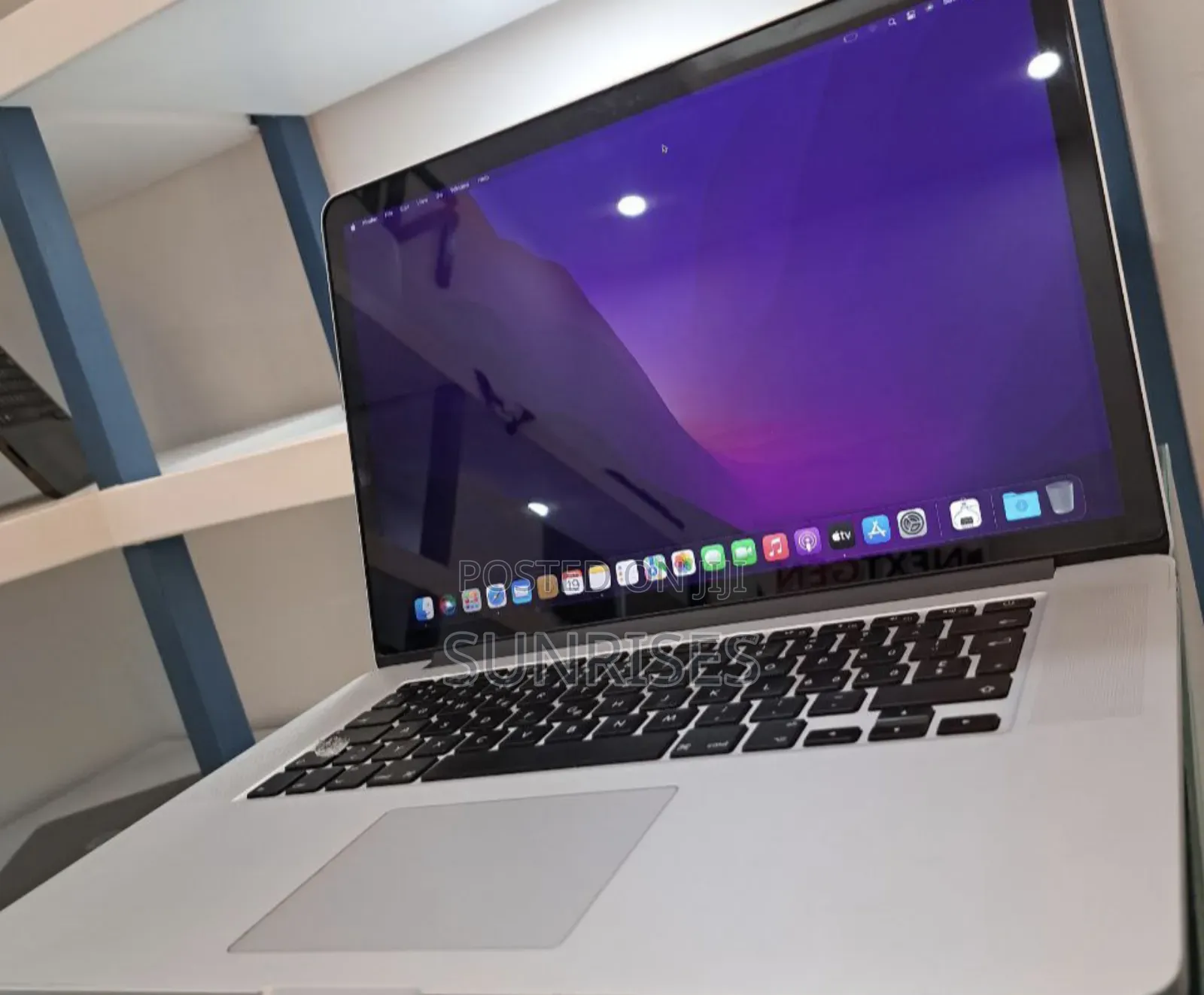 New Laptop Apple MacBook Pro 2015 16GB Intel Core I7 SSD 256GB