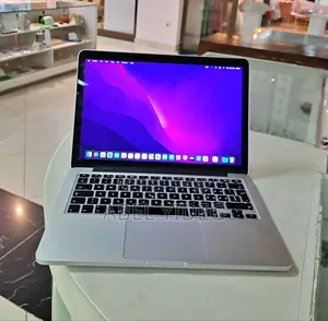 New Laptop Apple MacBook Pro 2015 8GB Intel Core I5 SSD 256GB