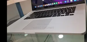 New Laptop Apple MacBook Pro 2015 8GB Intel Core I5 SSD 256GB