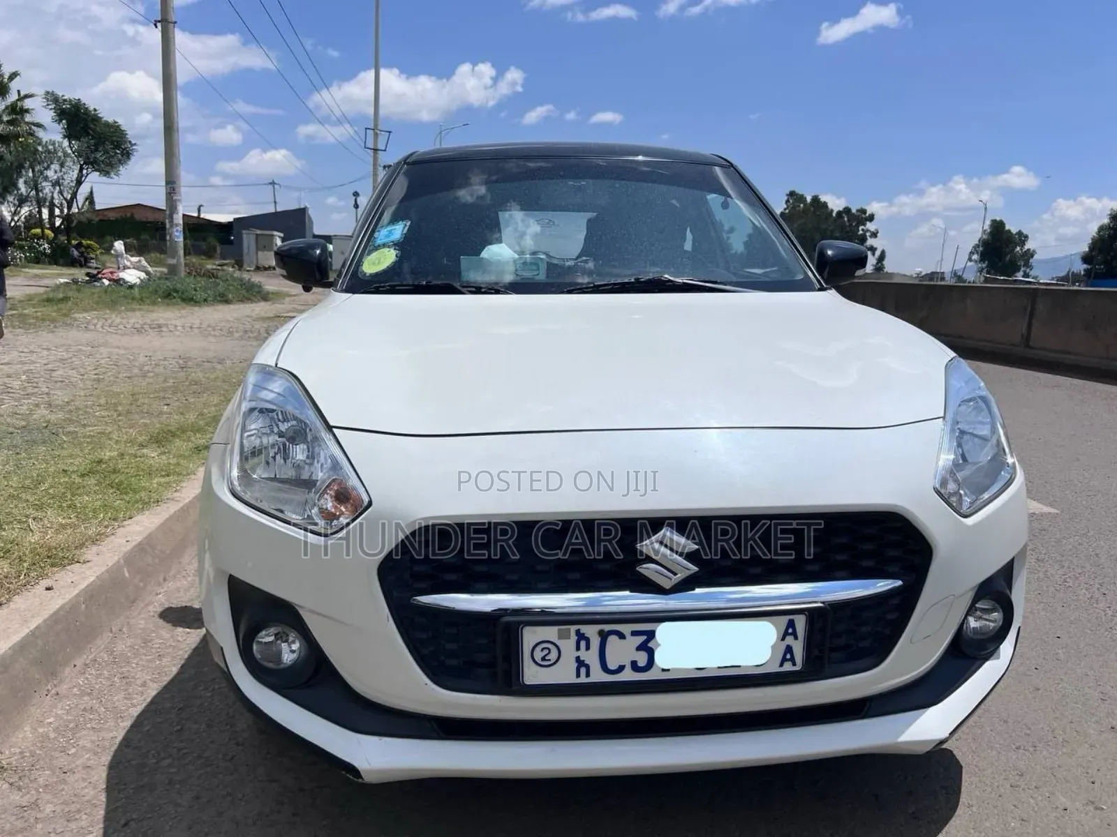 Suzuki Swift 2022 White
