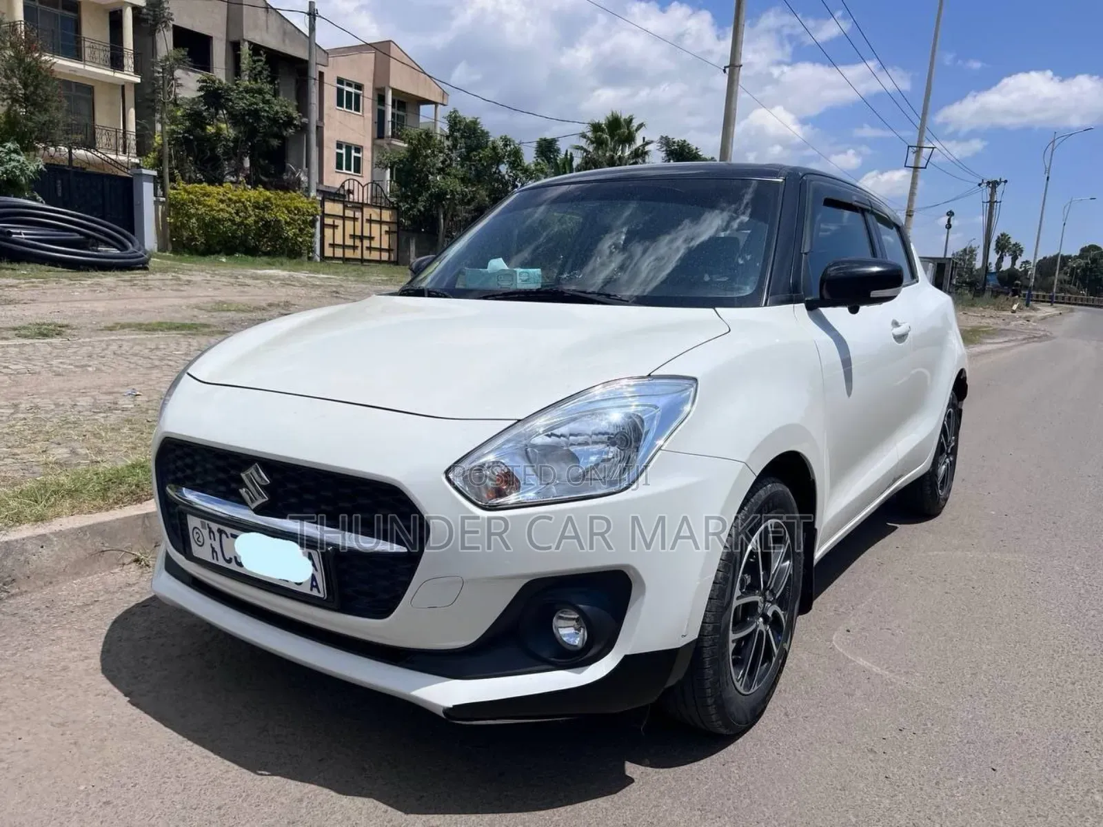 Suzuki Swift 2022 White