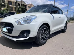 Suzuki Swift 2022 White