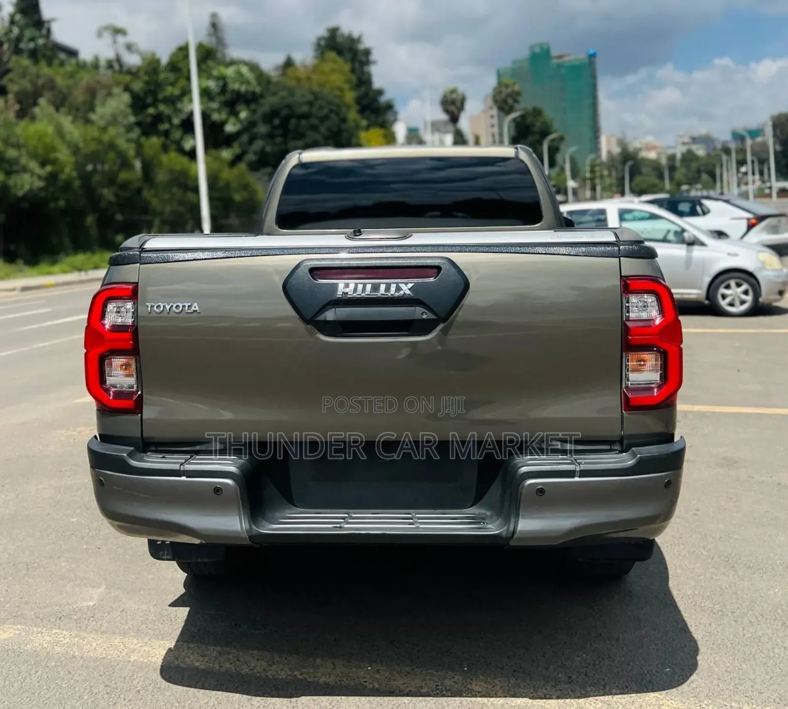 Toyota Hilux 2021 Gray