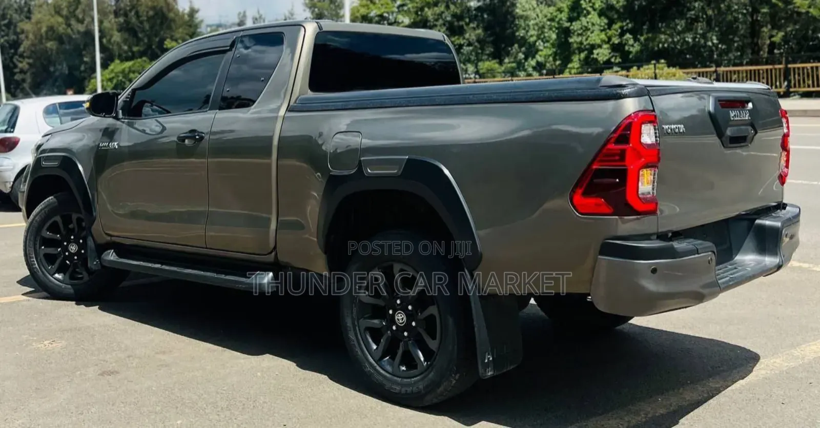 Toyota Hilux 2021 Gray