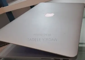 New Laptop Apple MacBook Pro 2015 16GB Intel Core I7 SSD 256GB