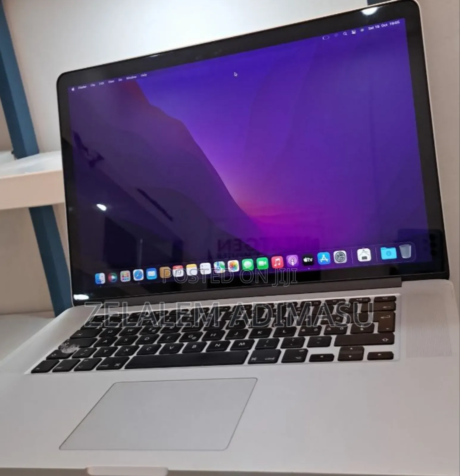 New Laptop Apple MacBook Pro 2015 16GB Intel Core I7 SSD 256GB