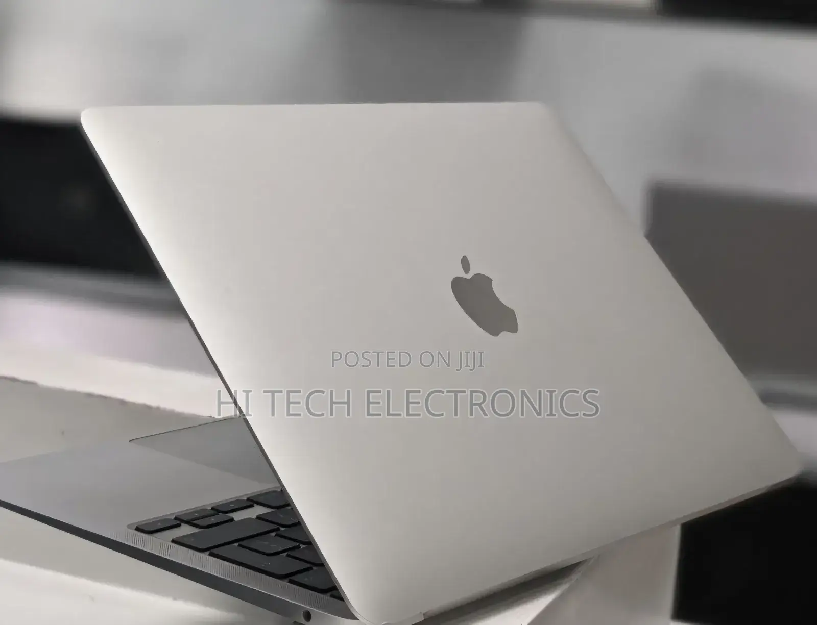 New Laptop Apple MacBook 2020 16GB Apple M1 SSD 512GB