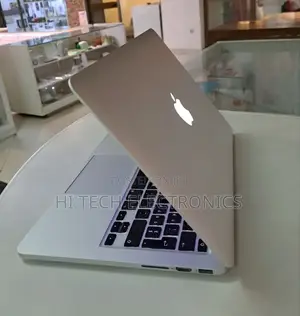 New Laptop Apple MacBook 2015 8GB Intel Core I5 SSD 256GB