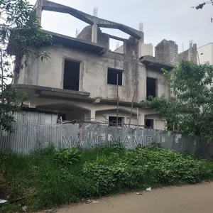 7bdrm House in Addis Abeba, Bole for sale