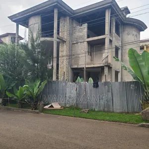 8bdrm House in Addis Abeba, Bole for sale