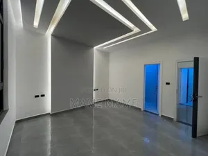 8bdrm House in Addis Abeba, Bole for sale