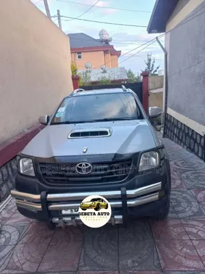 Toyota Hilux 2015 Silver