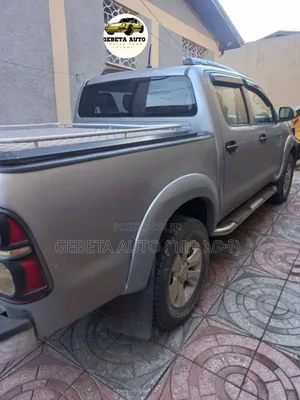 Toyota Hilux 2015 Silver