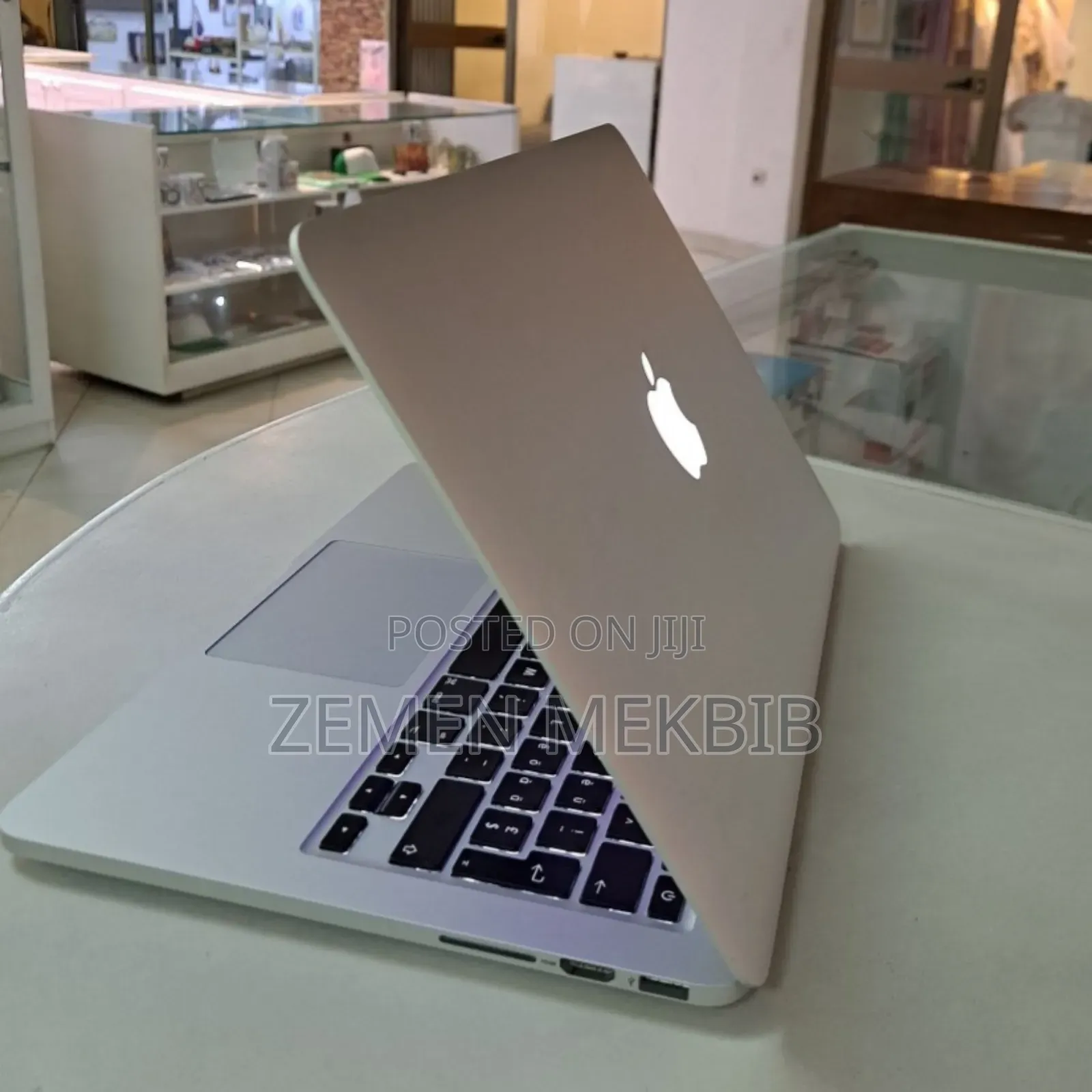 New Laptop Apple MacBook Air 2015 8GB Intel Core I5 SSD 256GB