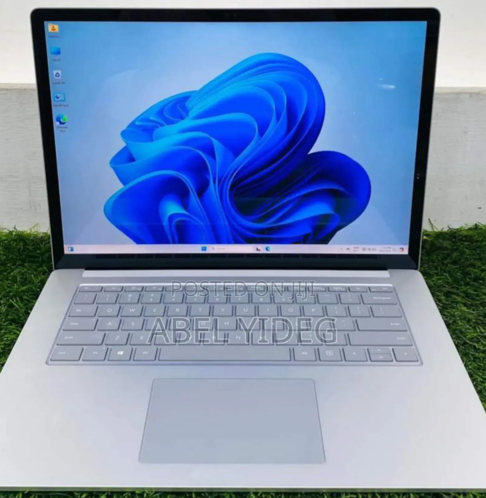 New Laptop Microsoft Surface 16GB Intel Core I7 SSD 256GB