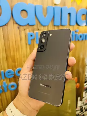 Photo - New Samsung Galaxy S22 5G 256 GB Black