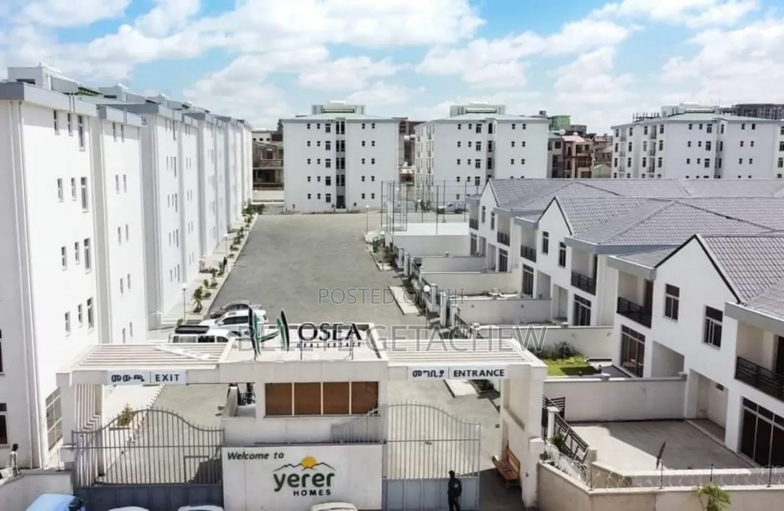 3bdrm Apartment in Ayat Hosea, Bole for sale