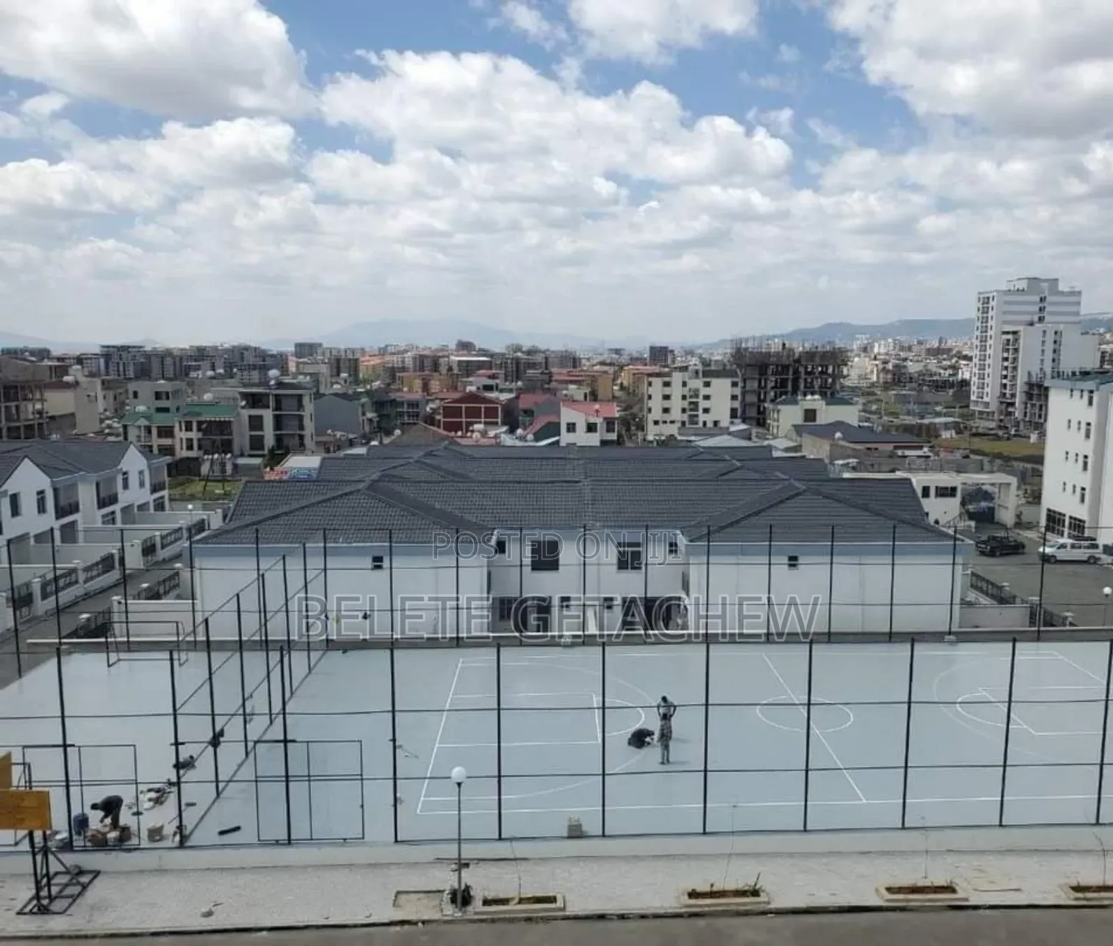 3bdrm Apartment in Ayat Hosea, Bole for sale