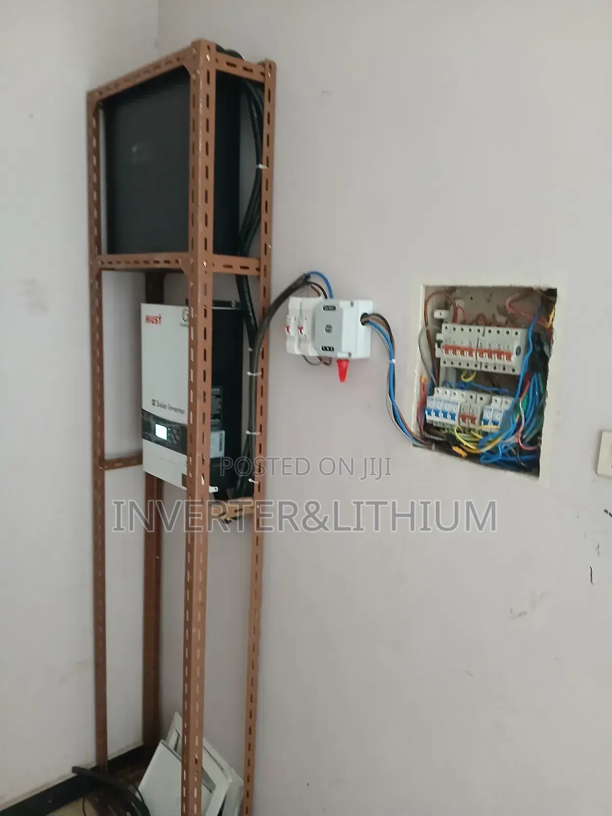 ጀነሬተር (ድምጽ እና ጪስ አልባ መሆናቸዉ ለየት ያደርጋቸዋል)