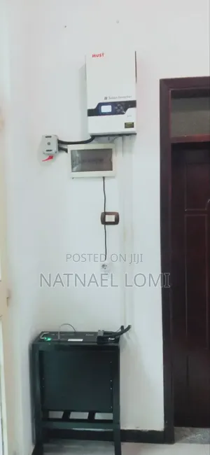 Photo - Invertor, Battery and Solarpanal System