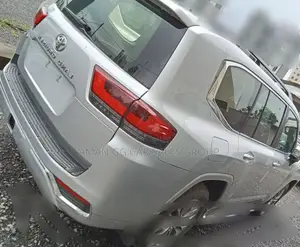 New Toyota Land Cruiser 2024 Silver
