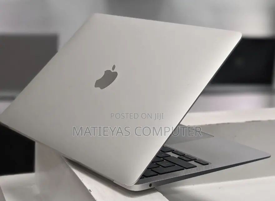 New Laptop Apple MacBook Air 16GB Apple M1 SSD 512GB