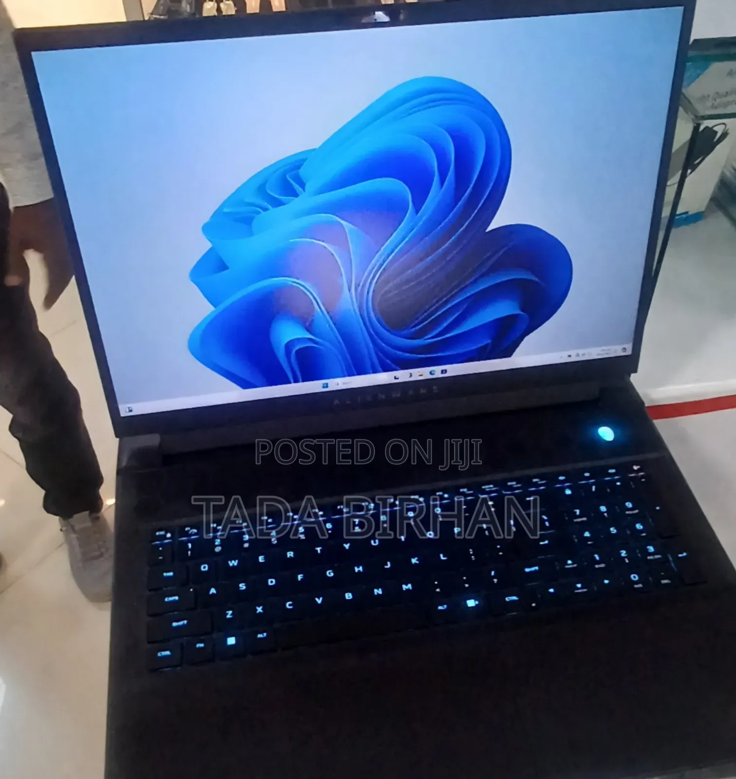 New Laptop Alienware M17x R2 24GB Intel Core I9 SSD 1T