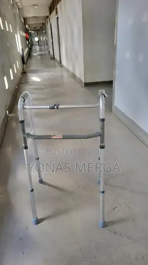 Photo - Walker With Wheels. Foldable Wizout Wheel Walker|Much Effort