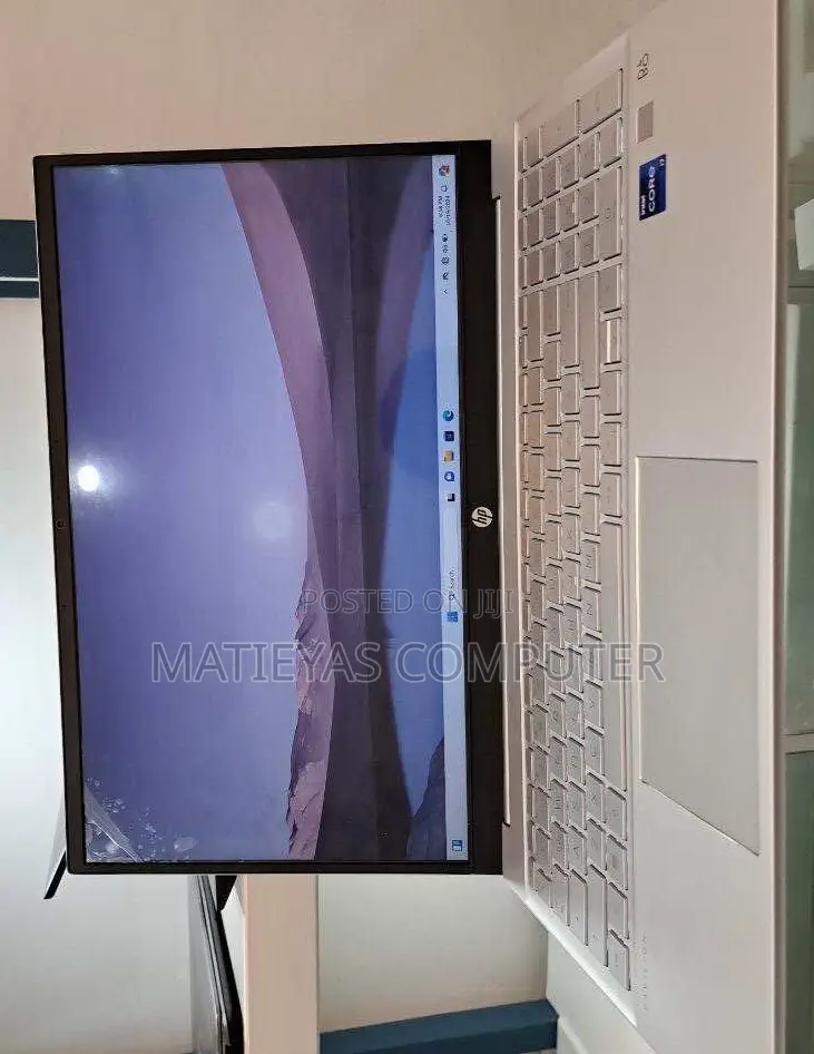 New Laptop HP Pavilion 15 16GB Intel Core I5 SSD 256GB