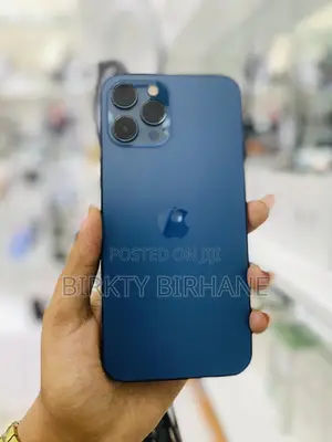 Photo - Apple iPhone 12 Pro Max 256 GB Blue