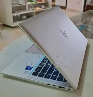 New Laptop HP 8GB Intel Core I5 SSD 256GB