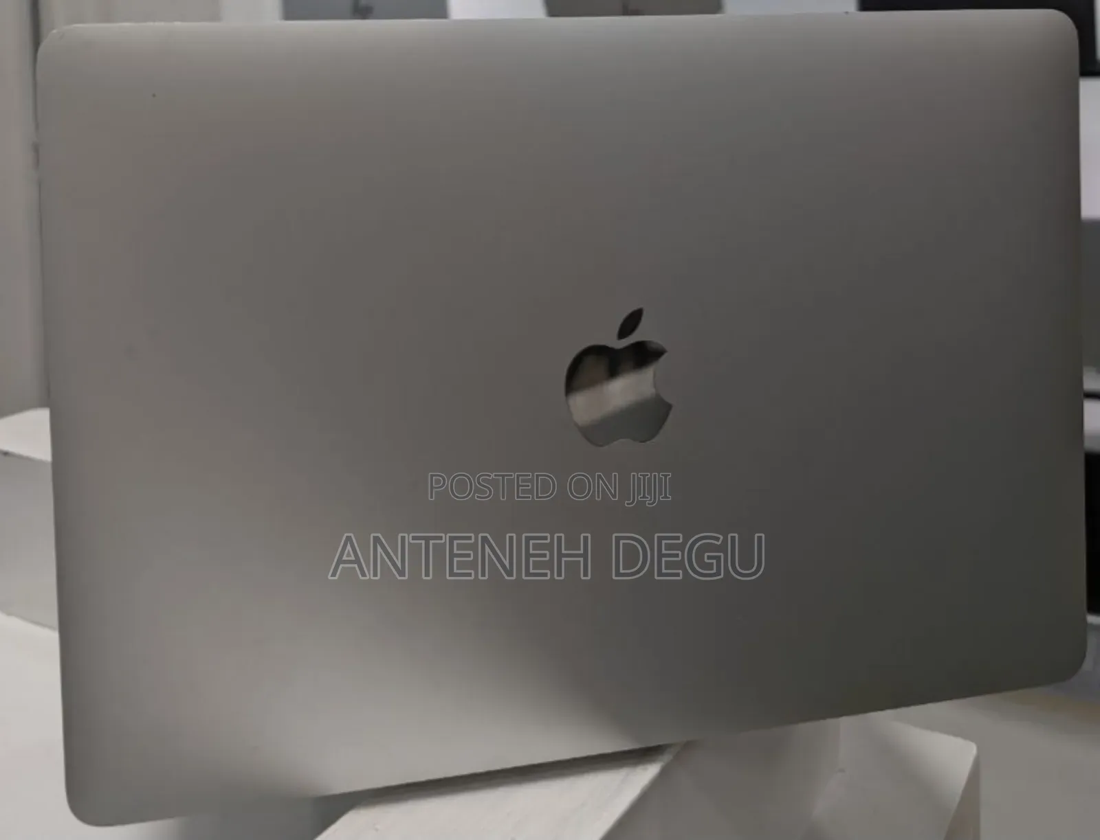 New Laptop Apple MacBook Air 2020 M1 16GB Apple M1 SSD 512GB