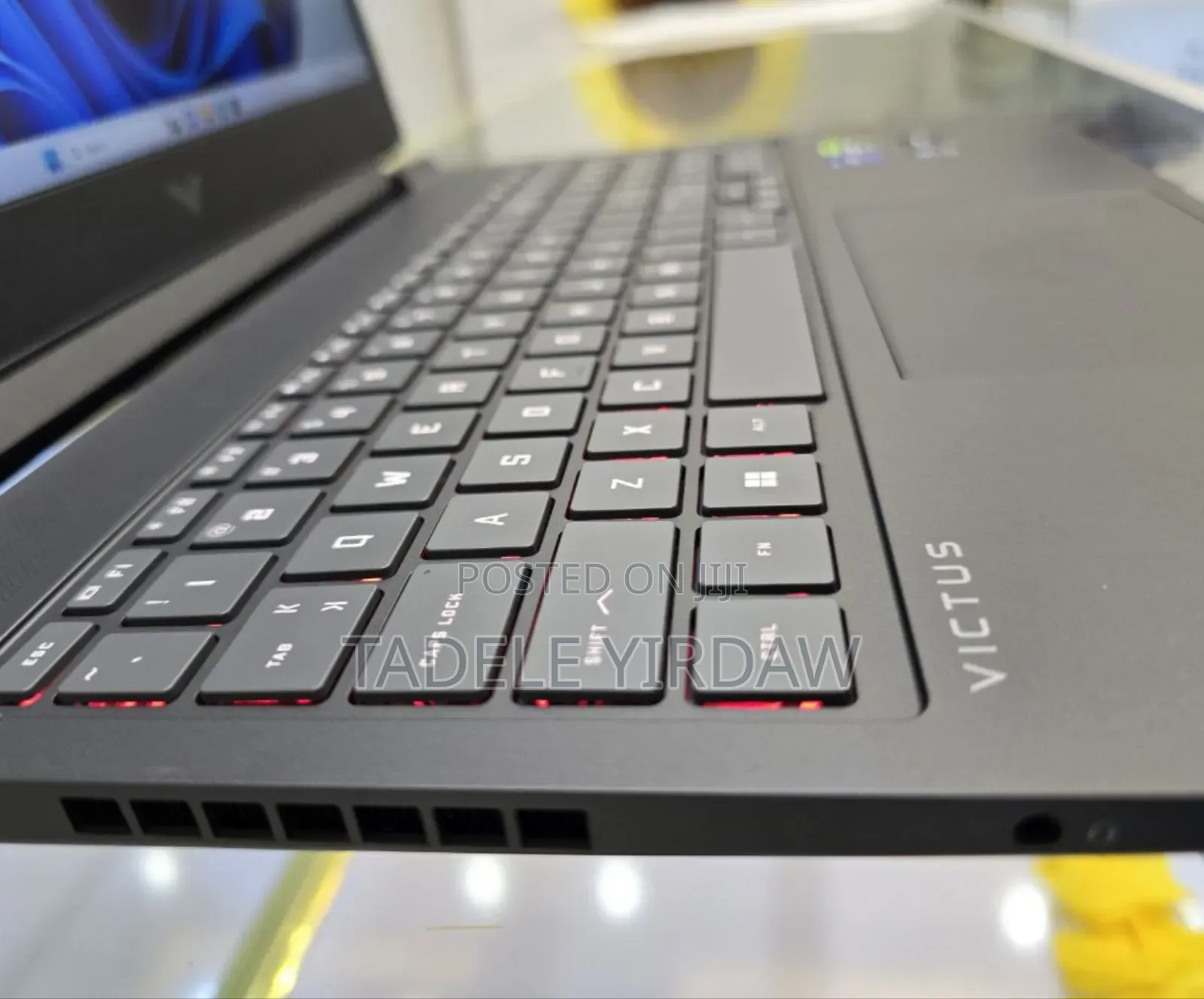 New Laptop HP Victus 15 16GB AMD Ryzen 7 SSD 1T